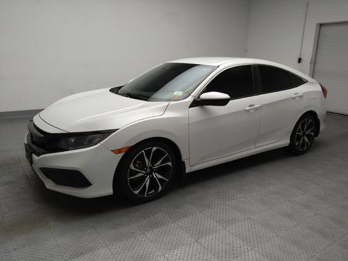 Used 2020 Honda Civic Sport image 2