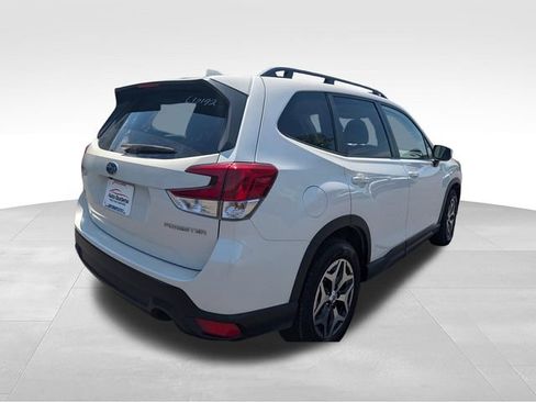 Used 2023 Subaru Forester Premium AWD/4WD image 6