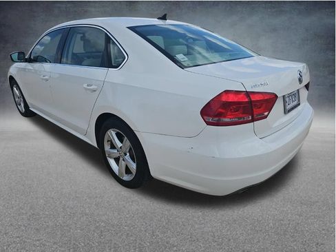 Used 2014 Volkswagen Passat 1.8T SE FWD image 6