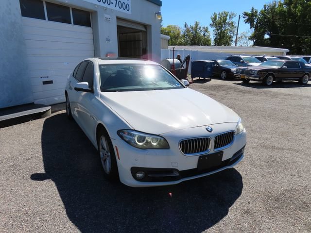 Used 2015 BMW 528i Sedan RWD image 3
