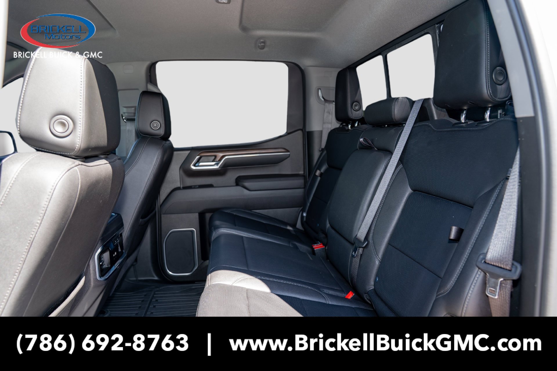 Used 2022 GMC Sierra 1500 SLT w/ SLT Premium Plus Package AWD/4WD image 32