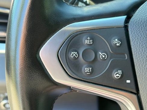 Used 2023 Chevrolet Traverse RS AWD/4WD image 16