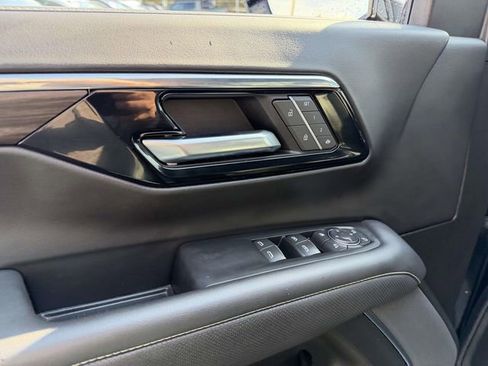 Certified 2025 Chevrolet Suburban Premier AWD/4WD image 21
