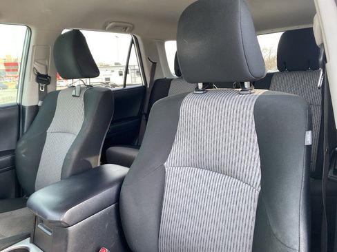 Used 2022 Toyota 4Runner SR5 image 11