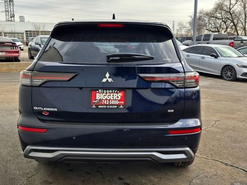 New 2026 Mitsubishi Outlander SE image 11