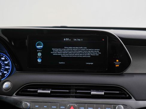 Used 2022 Hyundai Palisade SEL w/ Premium Package image 15