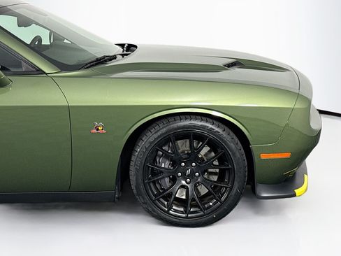 Used 2018 Dodge Challenger R/T Scat Pack w/ Dynamics Package RWD image 40