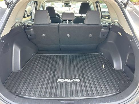 Used 2023 Toyota RAV4 LE FWD image 12