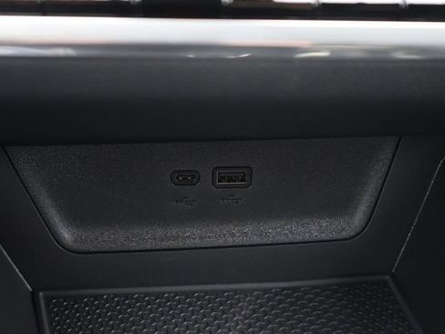 New 2026 Chevrolet Equinox LT w/ Convenience Package II FWD image 31
