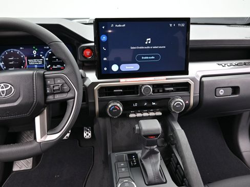 Certified 2025 Toyota Tacoma TRD Sport image 10