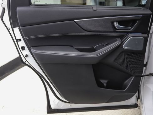 Used 2025 Acura MDX w/ Advance Package image 18