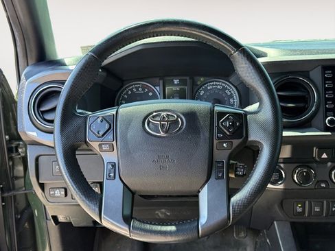 Used 2021 Toyota Tacoma TRD Off-Road w/ Technology Package AWD/4WD image 19
