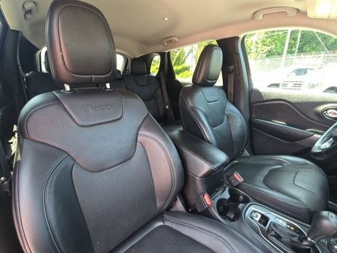 Used 2020 Jeep Cherokee Limited AWD/4WD image 21