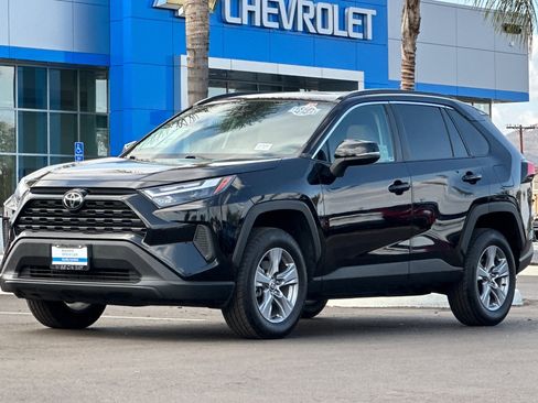 Used 2022 Toyota RAV4 XLE w/ Convenience Package image 8