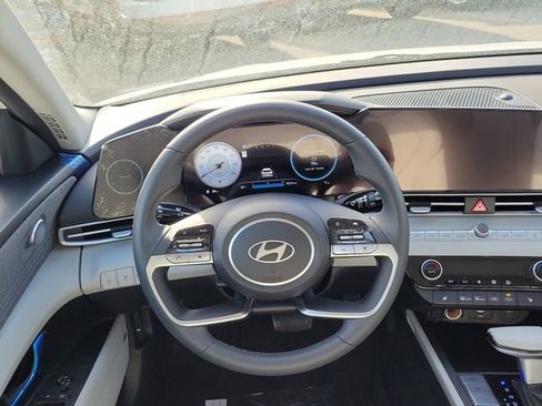 New 2026 Hyundai Elantra Limited FWD image 20