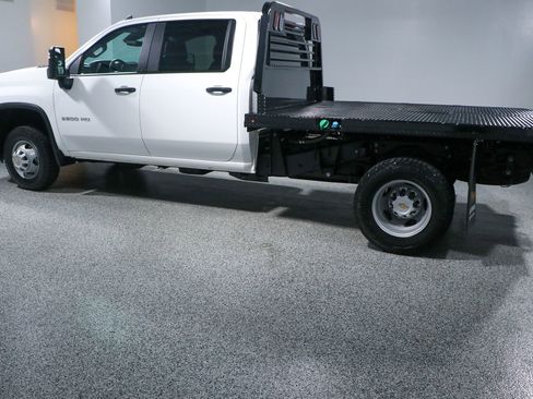 Used 2024 Chevrolet Silverado 3500 W/T image 11