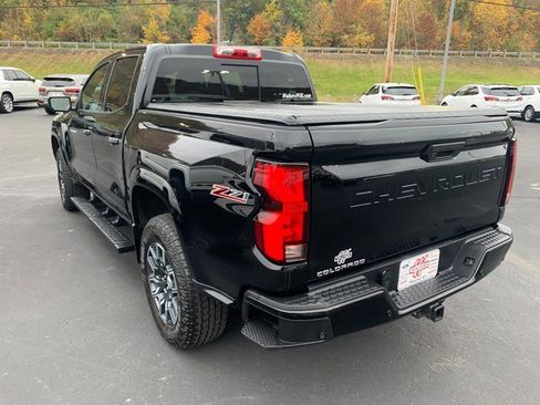 Used 2023 Chevrolet Colorado Z71 w/ Advanced Trailering Package image 3