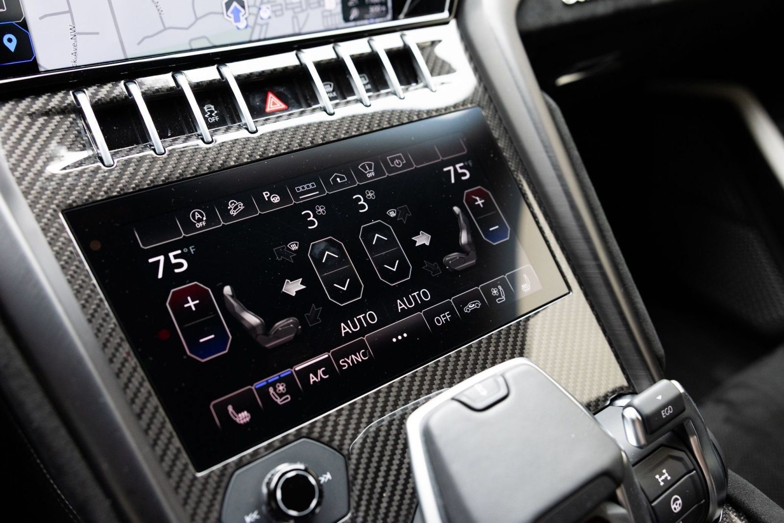Used 2024 Lamborghini Urus Performante AWD/4WD image 15