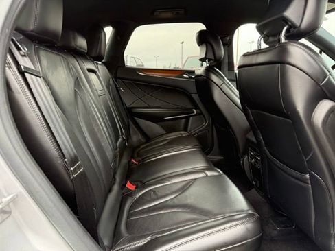 Used 2017 Lincoln MKC Select w/ Select Plus Package AWD/4WD image 14