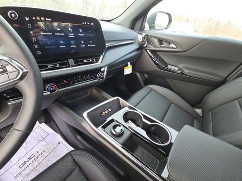 New 2026 Chevrolet Equinox LT w/ Convenience Package II image 15