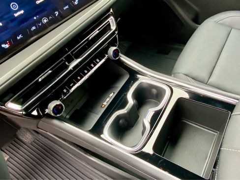 New 2026 Chevrolet Traverse LT w/ LPO, Floor Liner Package image 47