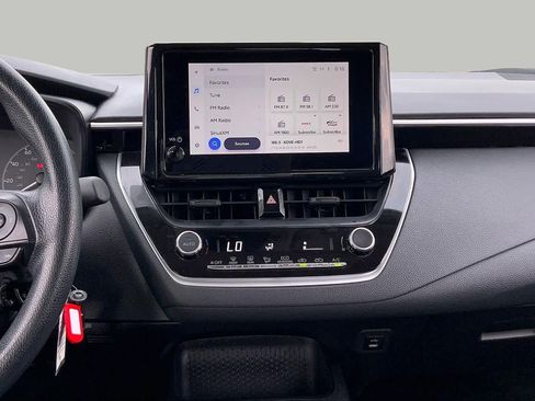 Used 2025 Toyota Corolla LE FWD image 7