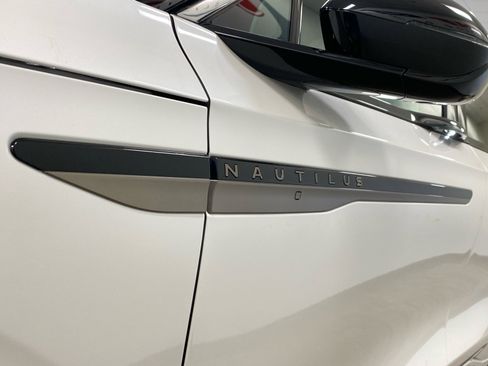New 2026 Lincoln Nautilus Black Label AWD/4WD image 13