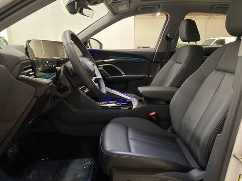 Used 2025 Audi Q5 Premium w/ Convenience Package image 62