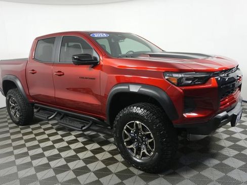 Used 2024 Chevrolet Colorado ZR2 w/ ZR2 Convenience Package III AWD/4WD image 2