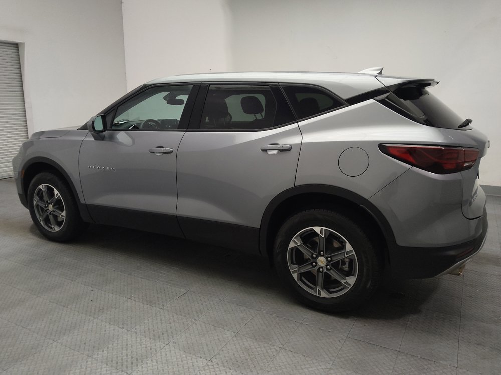 Used 2025 Chevrolet Blazer LT AWD/4WD image 3