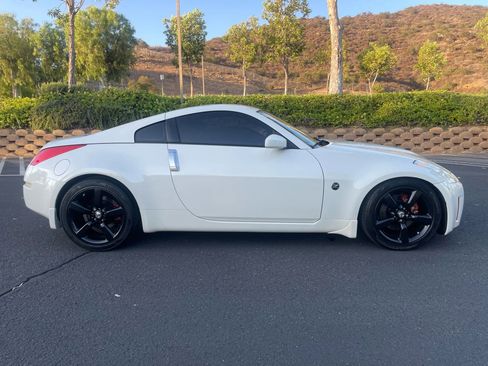 Used 2008 Nissan 350Z Coupe w/ Cargo Convenience Pkg image 6