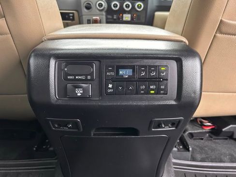 Used 2013 Toyota Sequoia Platinum image 47