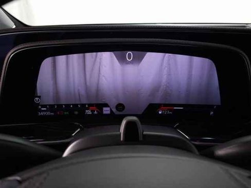 Used 2023 Cadillac Escalade V w/ LPO, ONYX Package image 30