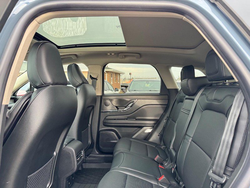 Used 2025 Lincoln Corsair AWD w/ Equipment Group 101A image 11