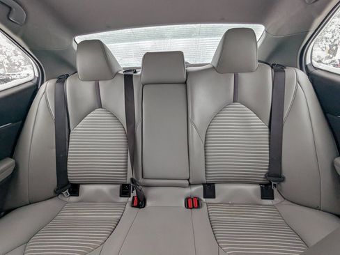 Used 2023 Toyota Camry SE image 19