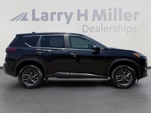 Used 2023 Nissan Rogue S FWD image 6