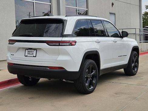 New 2026 Jeep Grand Cherokee Limited w/ Limited Altitude Package AWD/4WD image 3