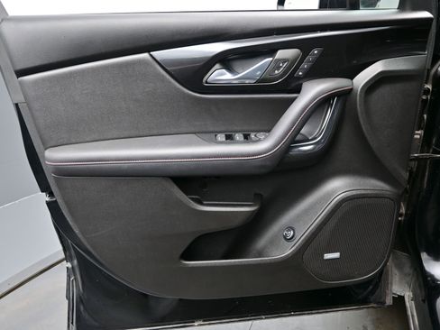 Used 2023 Chevrolet Blazer RS w/ Driver Confidence II Package FWD image 9