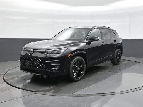 New 2026 Volkswagen Tiguan SE R-Line AWD/4WD image 3