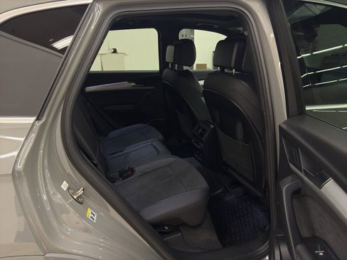 Used 2021 Audi SQ5 Prestige image 19