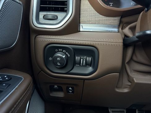 Used 2024 RAM 1500 Limited image 13