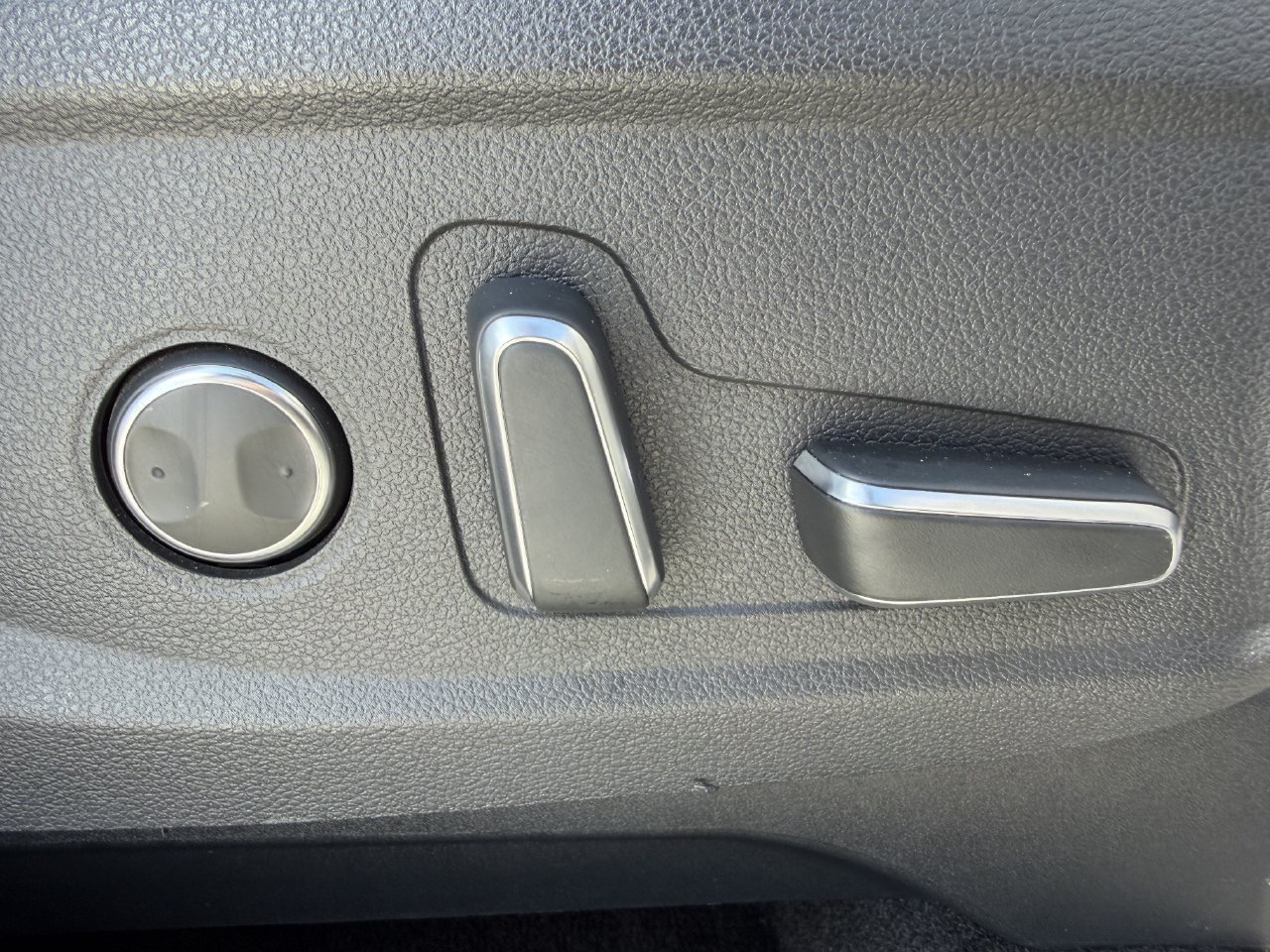 Used 2023 Hyundai Palisade SEL FWD image 27