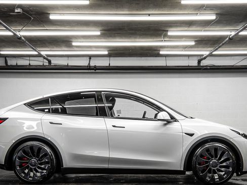 Used 2023 Tesla Model Y Long Range image 6