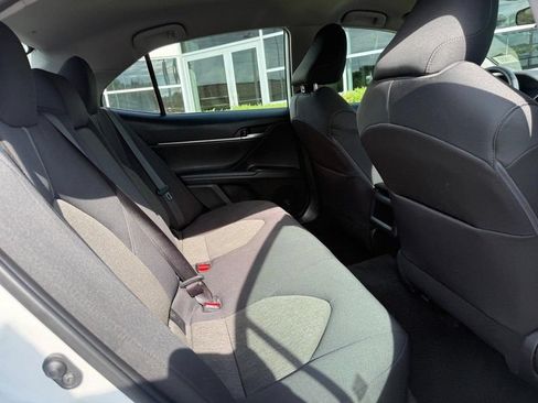 Used 2022 Toyota Camry LE AWD/4WD image 12
