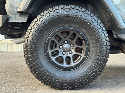 Used 2023 Jeep Wrangler 4WD High Altitude image 24
