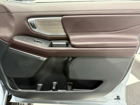 New 2025 Ford Expedition Platinum w/ Platinum Ultimate Package image 27