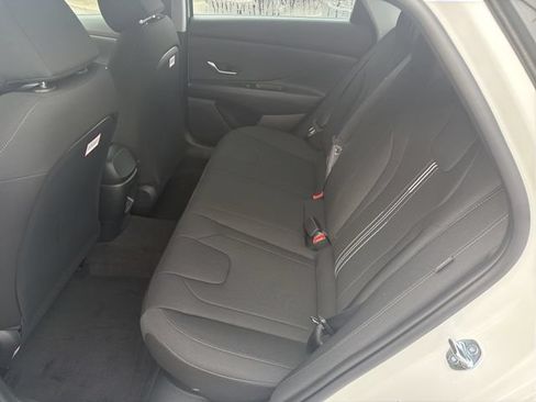 New 2026 Hyundai Elantra Hybrid FWD image 22