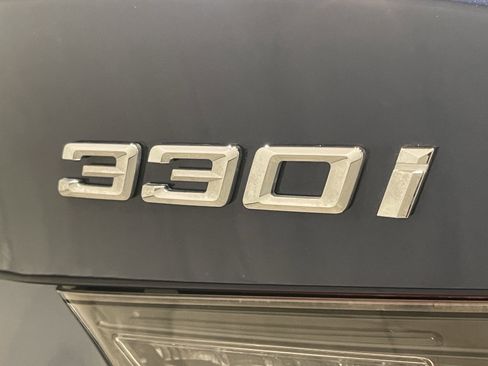 Used 2023 BMW 330i xDrive Sedan w/ Convenience Package image 25