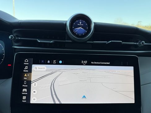 Used 2023 Maserati Grecale Modena image 32