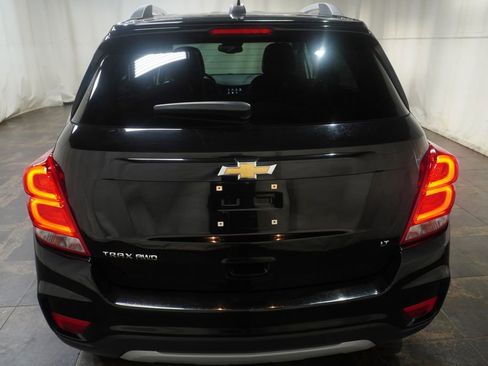 Used 2019 Chevrolet Trax LT w/ LT Convenience Package image 5